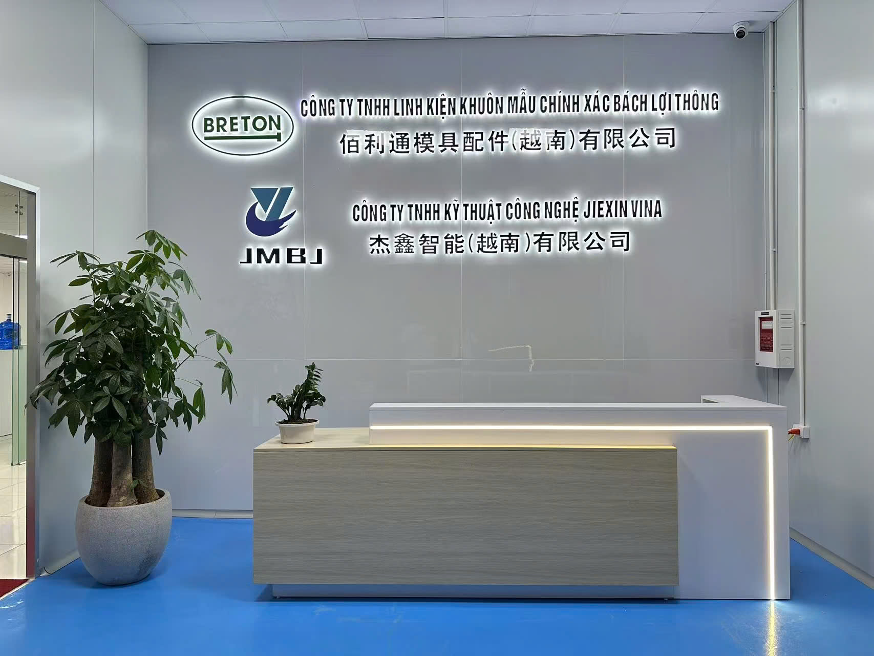 Thông báo tuyển dụng Công ty TNHH linh kiện khuôn mẫu chính xác Bách Lợi Thông